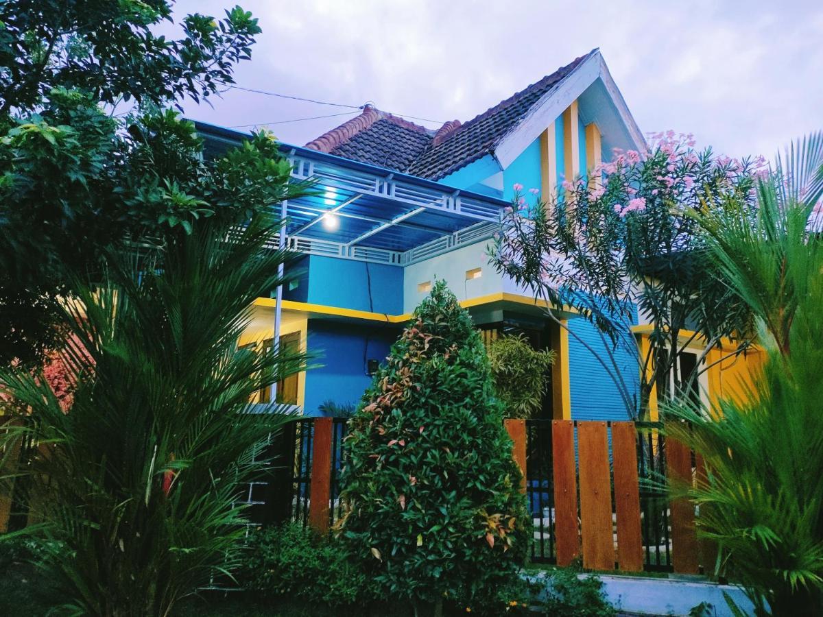 Omah Mendut Homestay Banyuwangi  Buitenkant foto